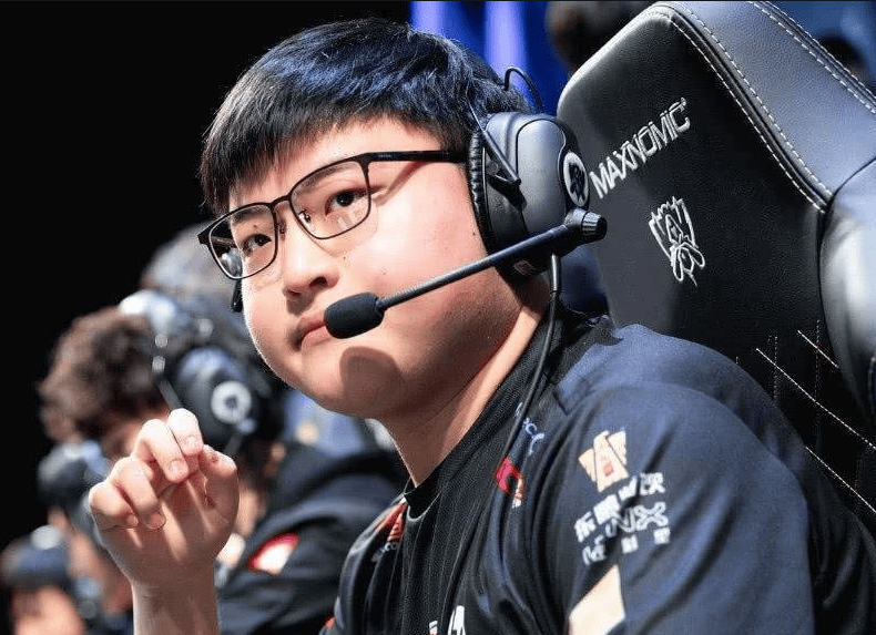 uzi最新比赛视频 uzi最新比赛视频