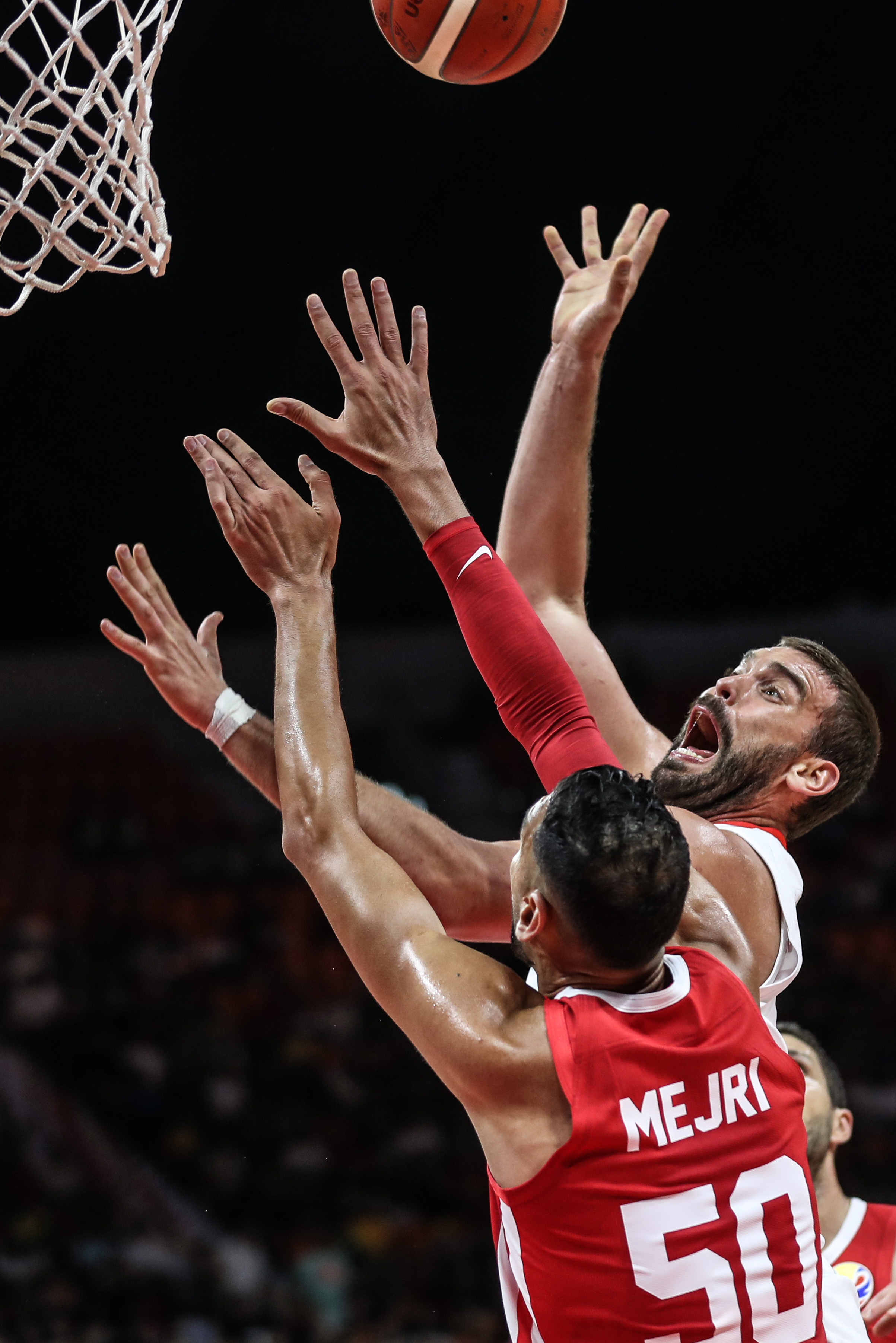 爱游戏体育-蒂姆关键节点突破纪录，西班牙队带队取胜！的简单介绍